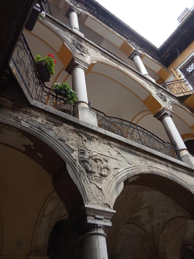 Jolie Apartment In Historical Center Budapest Esterno foto